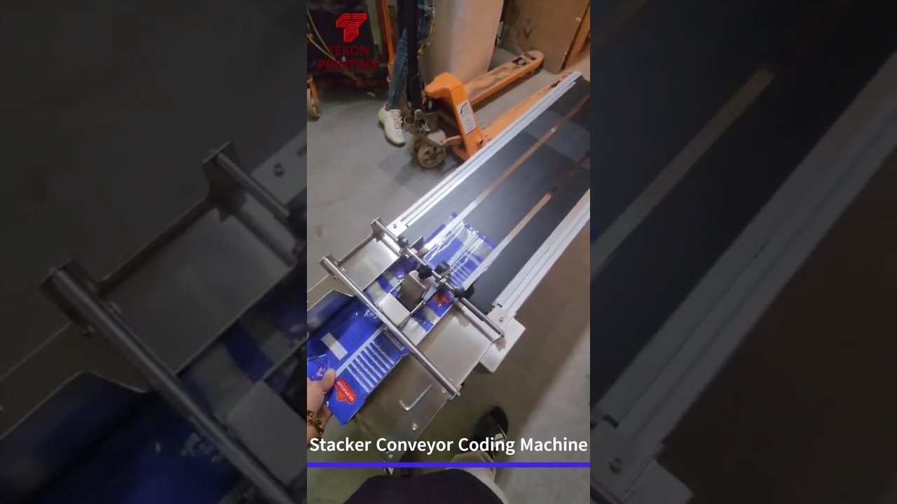 Label Printing on Pouch - Stacker Labeling Machine - Automatic Stacker Conveyor Batch Coding Machine