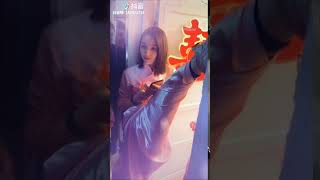 Do you know what this bridesmaid is doing in a Chinese wedding?