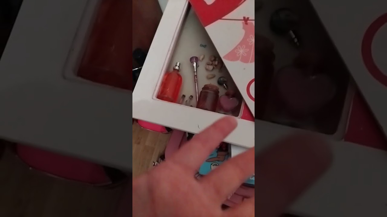 OMG GUES XHAT I FOUND!!! 