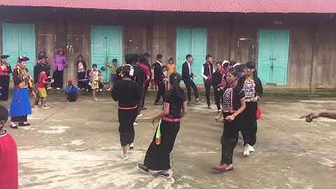 Người dân tộc sila múa tại bản nậm sin