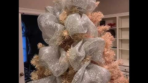 DIY DECO MESH A COMPLETE CHRISTMAS TREE ON A KOOL-AID BUDGET PART 1