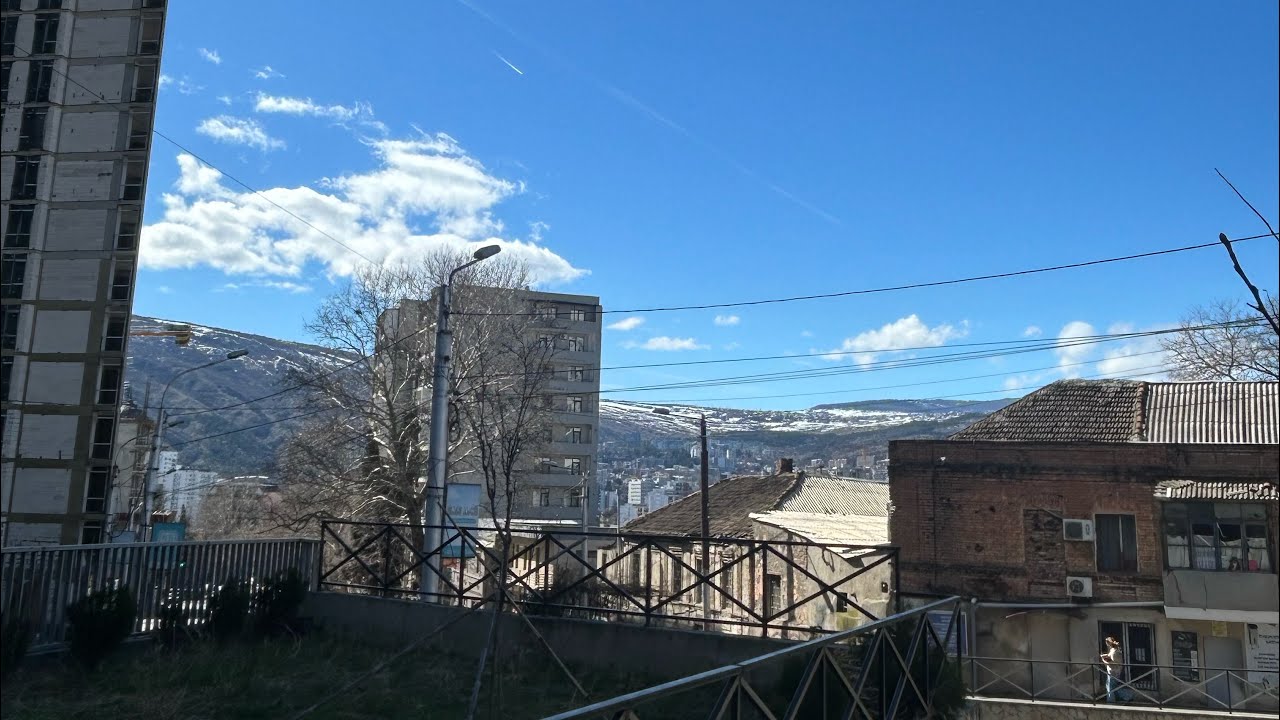 Тбилиси. Прогулка по городу. Купили духи.