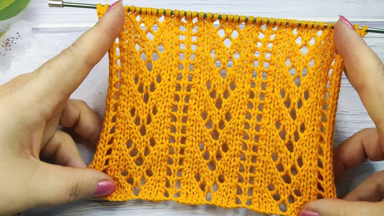 Lace Stitch Knitting Pattern| Ajourmuster stricken| Punto Traforato ai ferri| Point Ajouré de Tricot