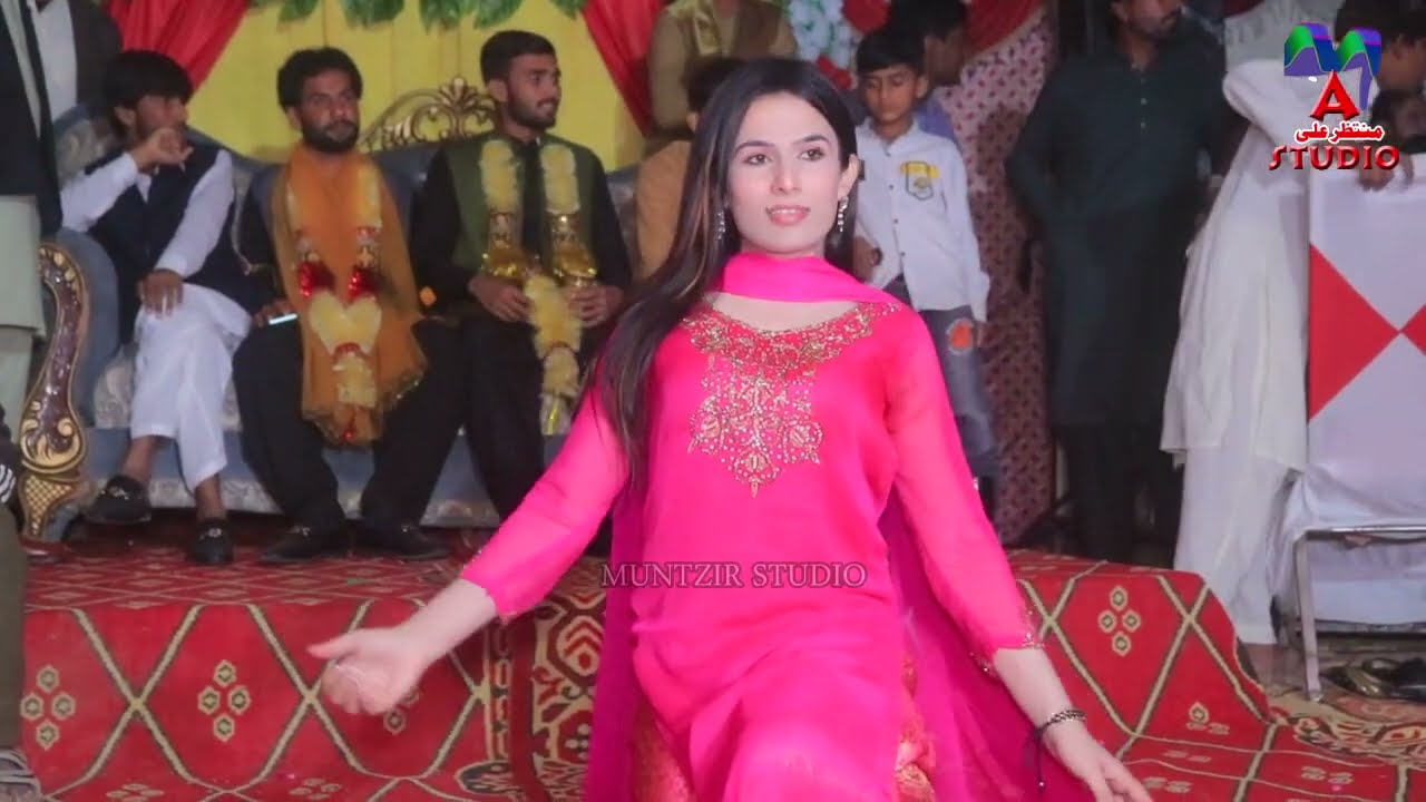 New Dancer Nisha Khan straight drum 