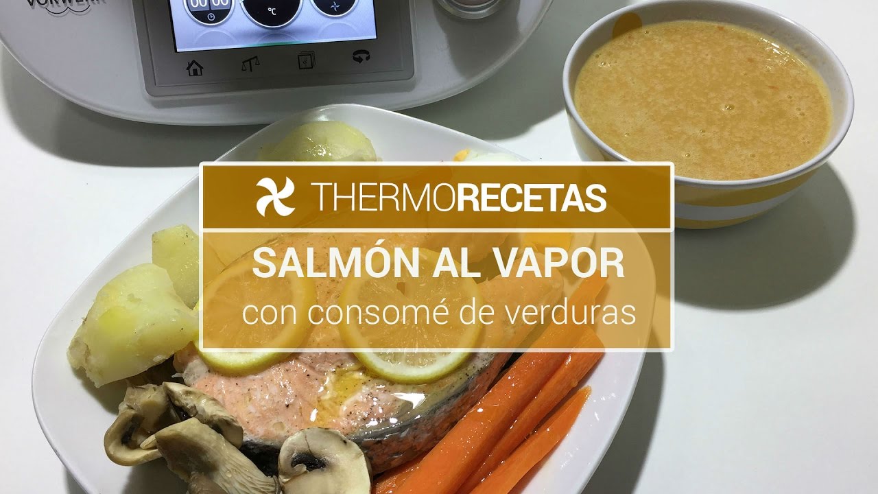 Salmón al vapor y consomé de verduras Thermomix