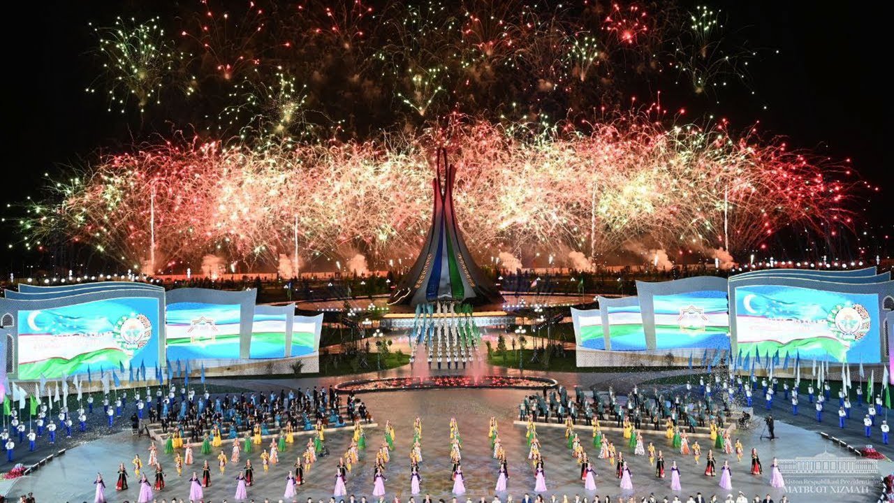 “Янги Ўзбекистон” боғида мустақилликнинг 32 йиллигига бағишланган байрам концерт дастури