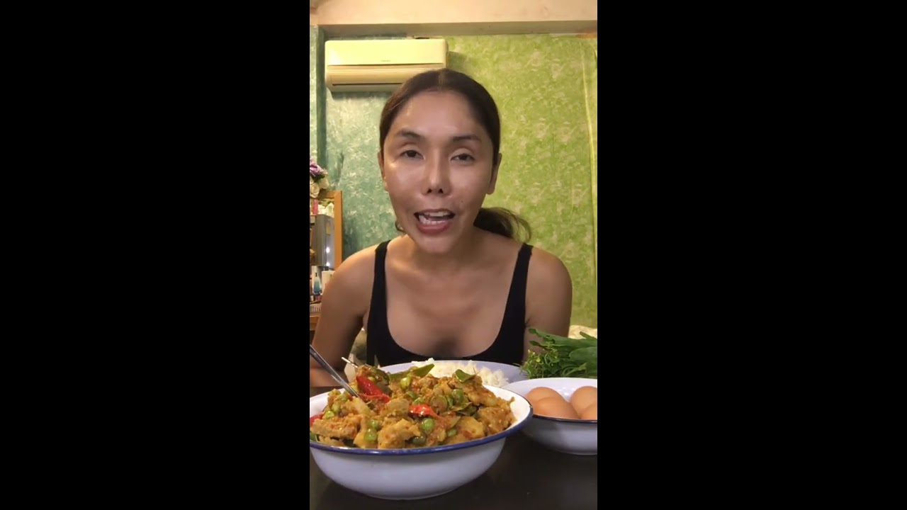 วันนี้กินแกงเผ็ดหมูสามชั้น อร่อยที่สุดเลย