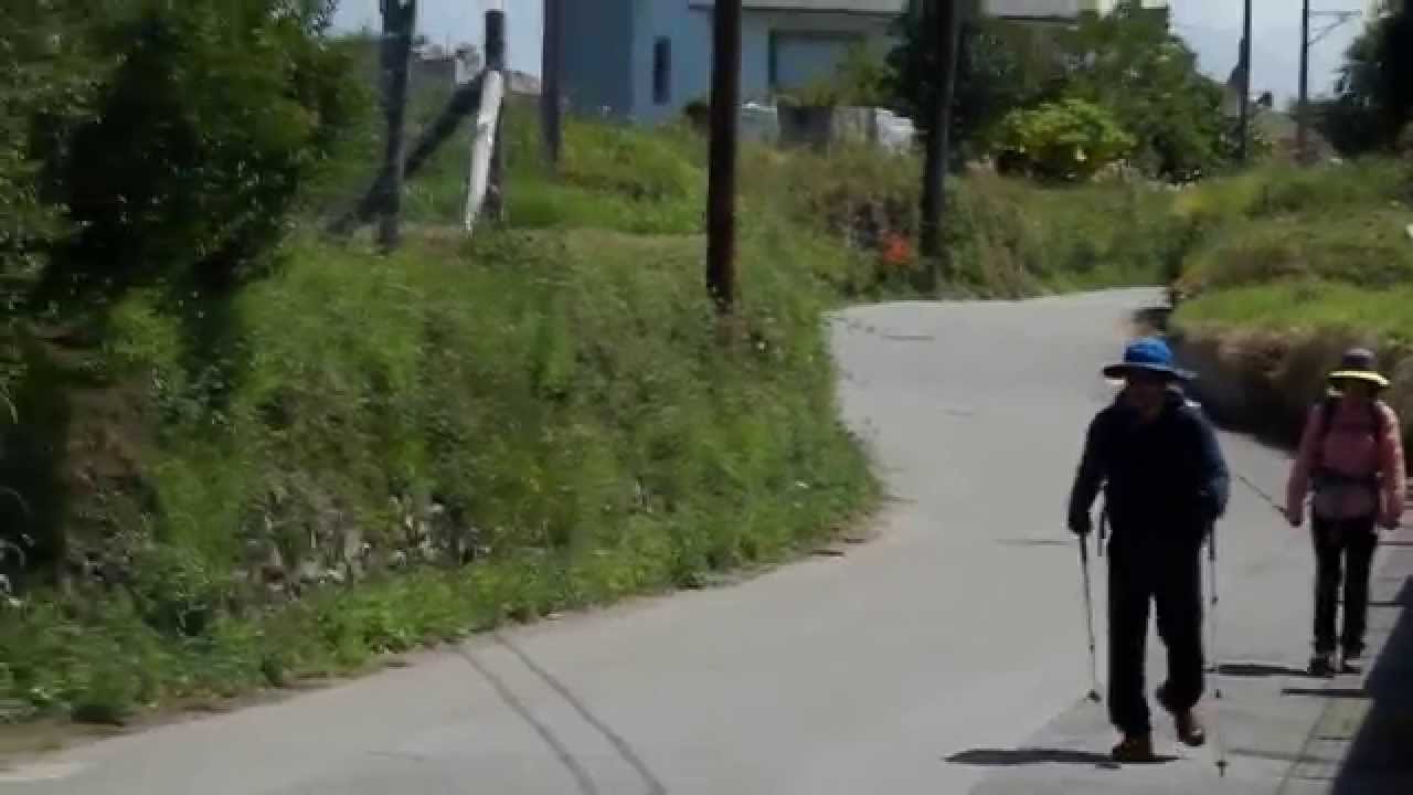 EL PONTIGÓN Y LA IGLESIA. BARCIA, CONCEJO DE VALDÉS (ASTURIAS)