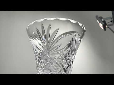 Хрустальная ваза для цветов «Тюльпан» ручной работы по-во НЕМАН Хрустальная ваза для цветов «Тюльпан» ручной работы по-во НЕМАН