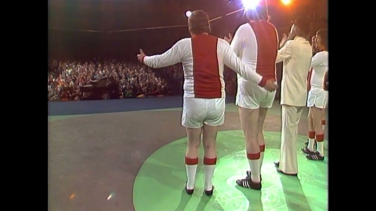 Vader Abraham en zijn goede zonen Ajax wint de europacup