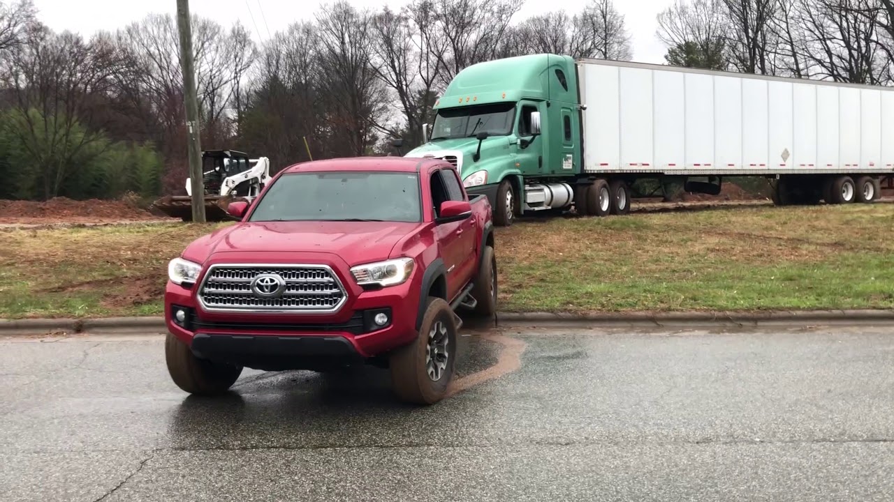 Tacoma TRD 4x4 pull out stuck 18 wheeler - YouTube