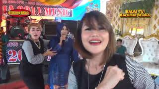 ' BERCANDA ' Cek Yar, Toke  Pempek Mempelai Wanita ikutan Joget# DELPIA 2011#Kartimin#