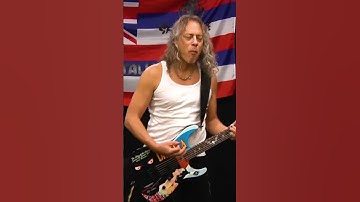 Thumbnail of JAMES HETFIELD REACTION WHEN KIRK HAMMETT PLAYS KILLER RIFF #METALLICA #shorts