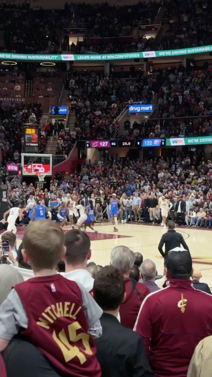 Garland with the CLUTCH layup!