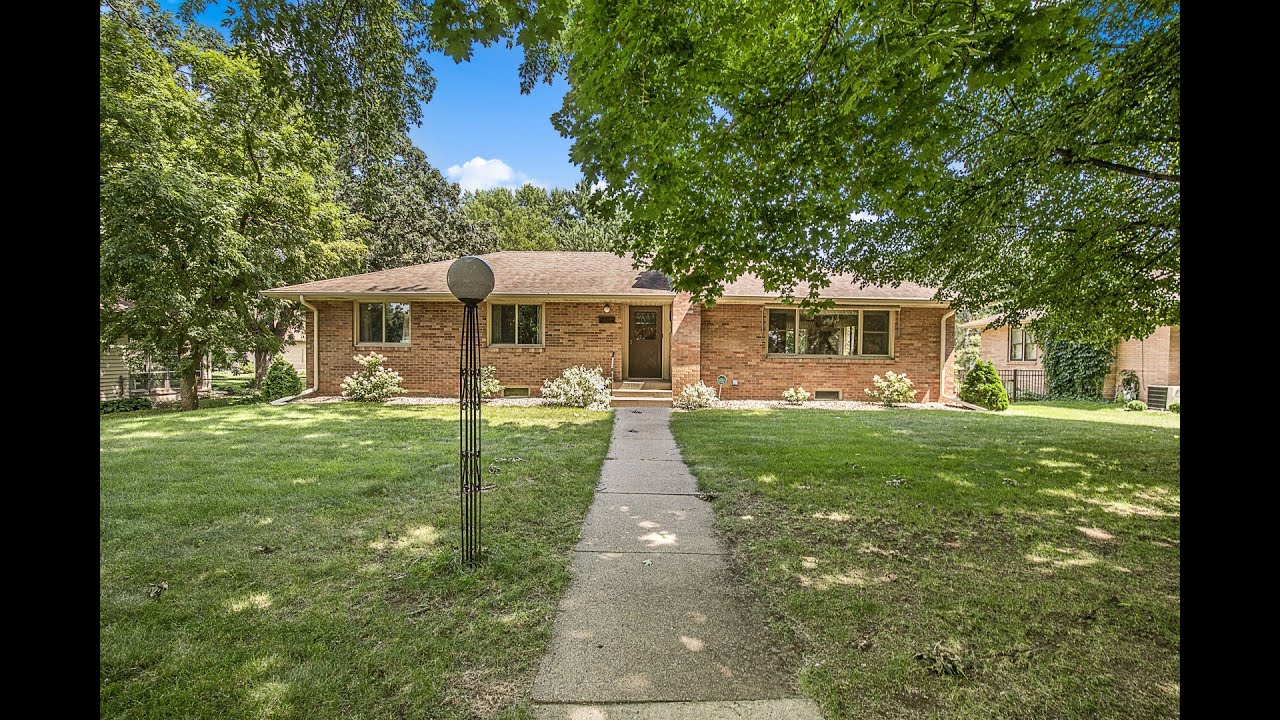 1808 Kilian Blvd SE Saint Cloud, MN | ColdwellBankerHomes.com