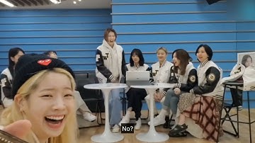 Tzuyu make her unnie laugh 😂 for 16 minute "straight"