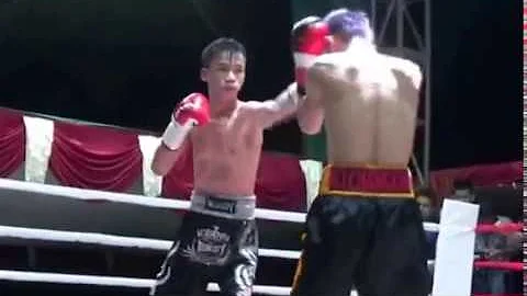 Ki chang Kim, the Ketapang boxer wins, against Tha...
