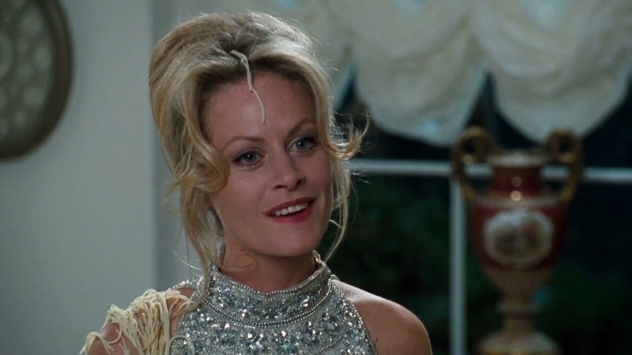 Vegas Vacation 1997 Clark Wants to Get his Family back scene