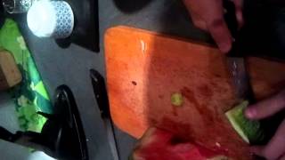 Бешеный Огурчик И Челюсти В 3D