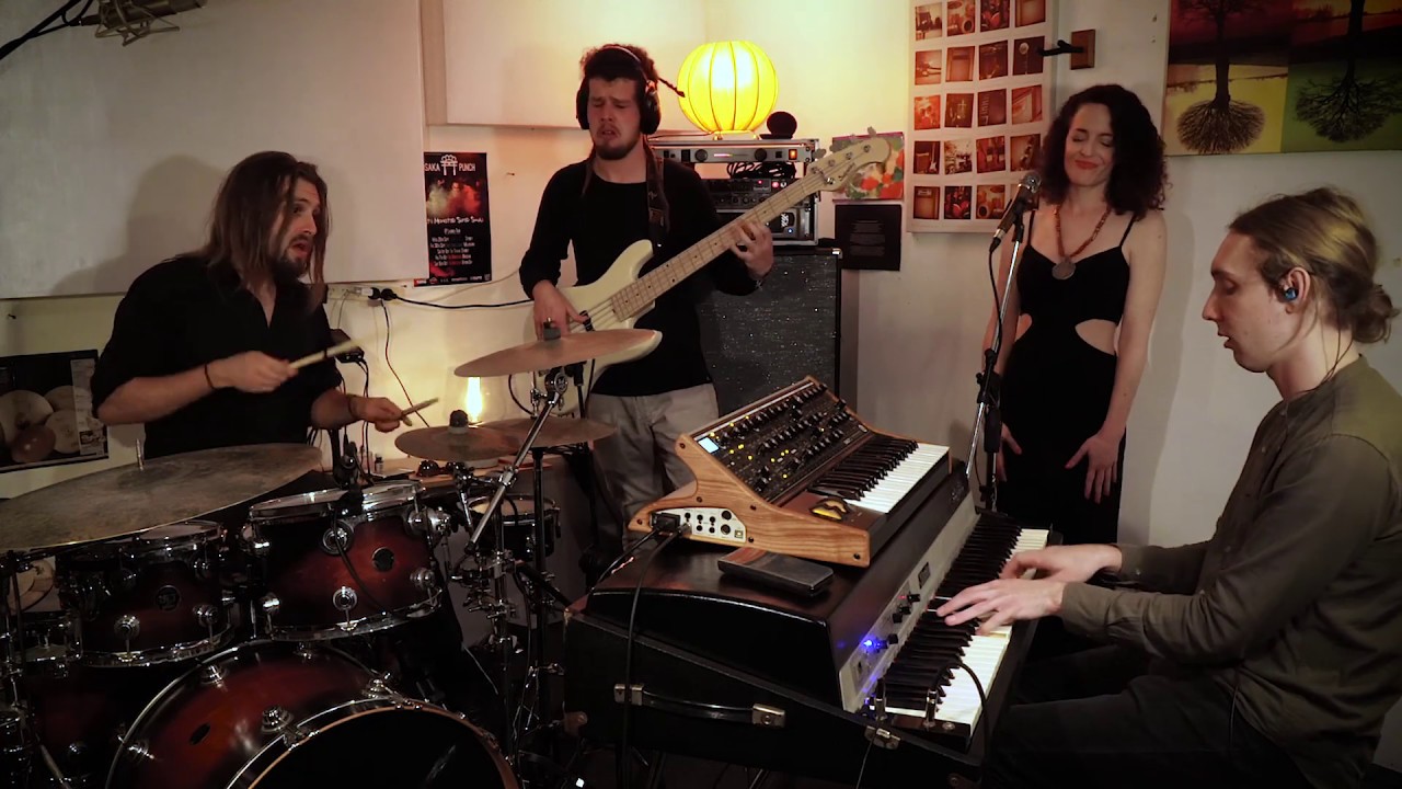 Gravy Band 'Tyrone' YouTube