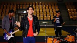 Futuros Divorciados Feat. Vakeró -- Complicado (Video Oficial).