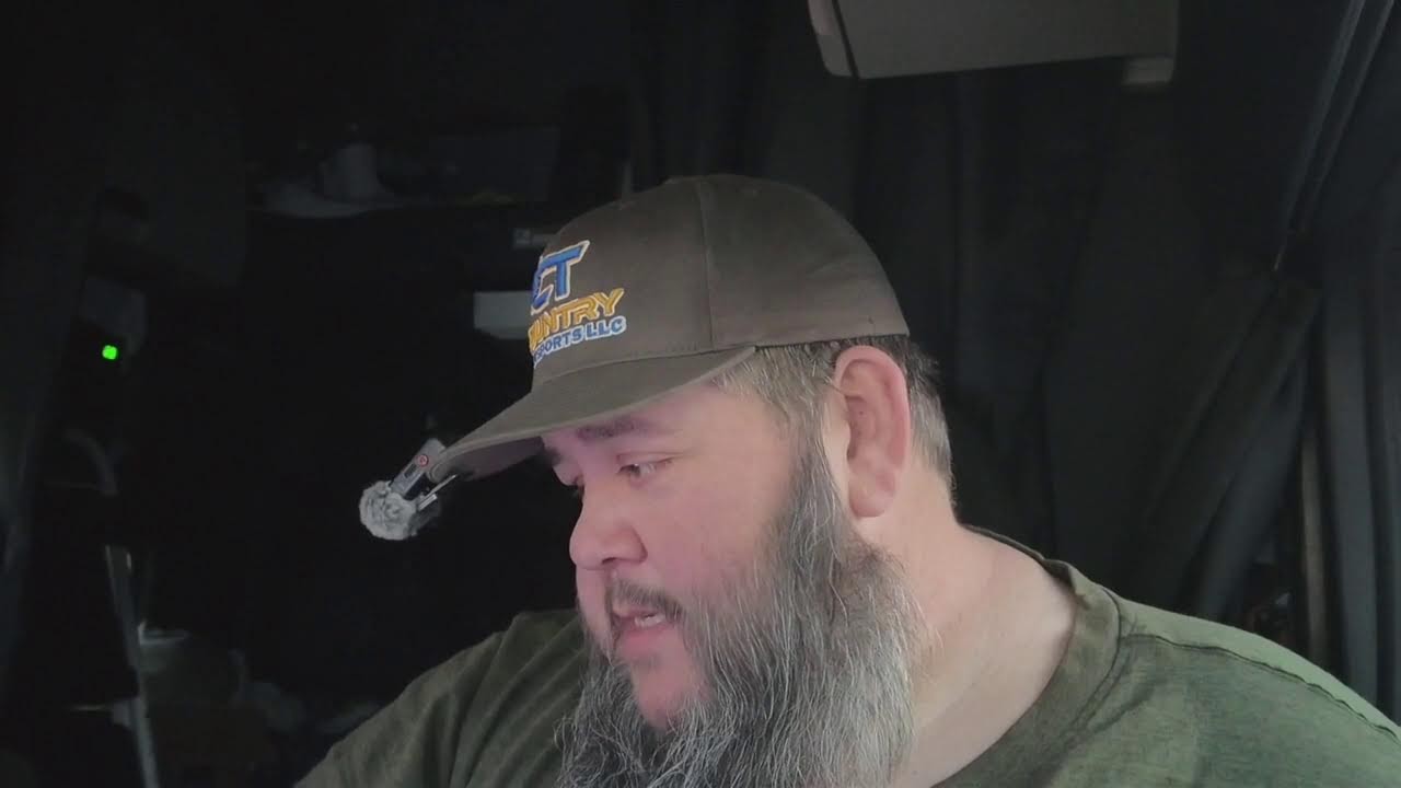 Country Time Live! Chillin At The Truck Stop