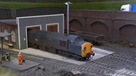 Bachmann Split Headcode Class 37 With Hornby TTS Sound Decoder