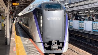 E353系モトS111編成が特急かいじ14号東京行きとして神田駅6番線を通過するシーン(5114M)2024.12.19.11:32