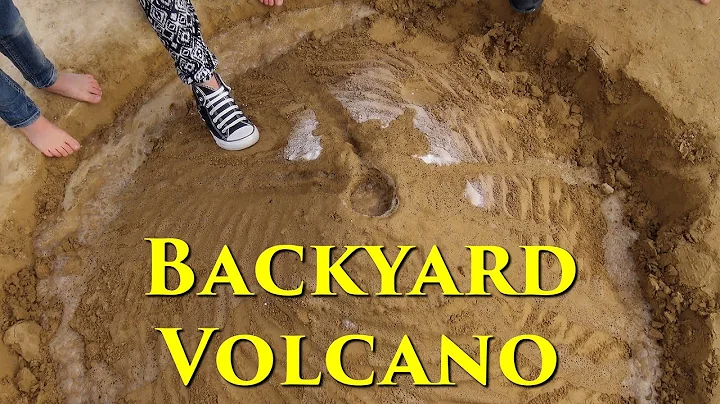 Volcano in our Backyard \\ Vinegar & Baking Soda Science Experiment