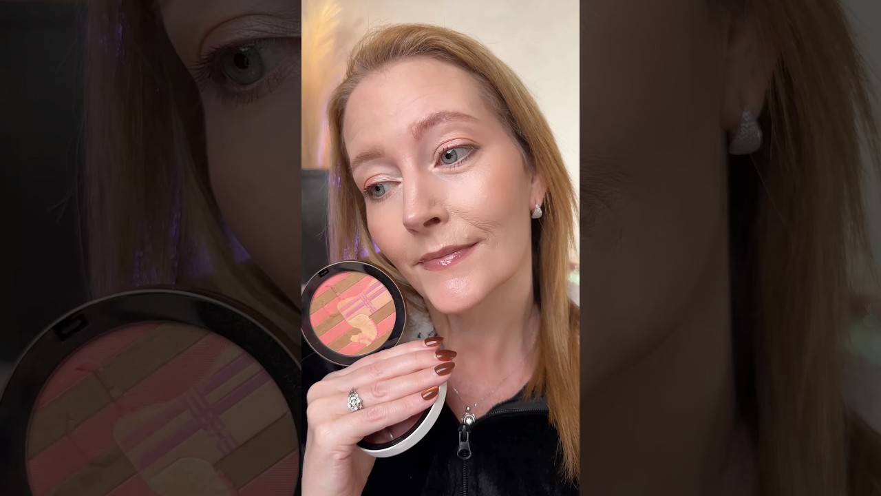 HERMÈS Rocabar Silk Powder, healthy rosy glow – limited edition - on a blank face, eye & cheek look