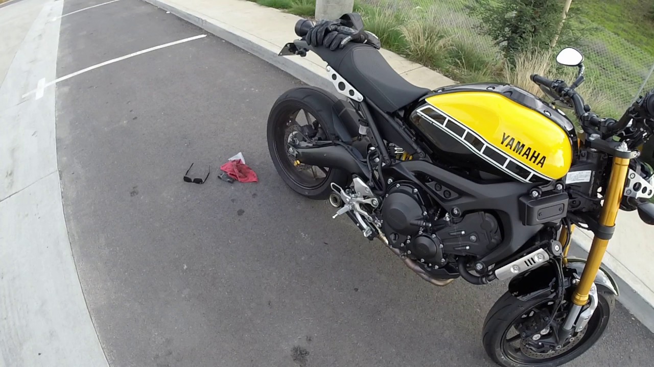 Yamaha XSR900 Ixil SX1 exhaust, larger silencer