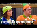 Superstore but it&#39;s just the side characters being hilarious for 14 minutes