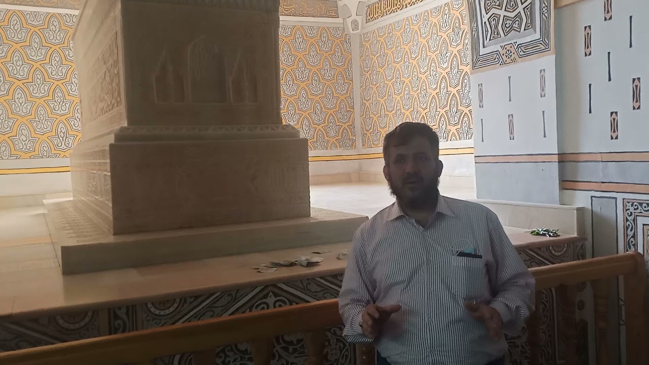 ضريح الحكيم الترمذي ونبذة عن الإمام