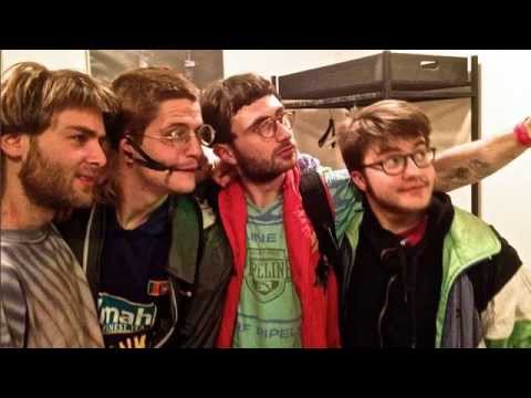 Putar Renaissance - Salut C'est Cool