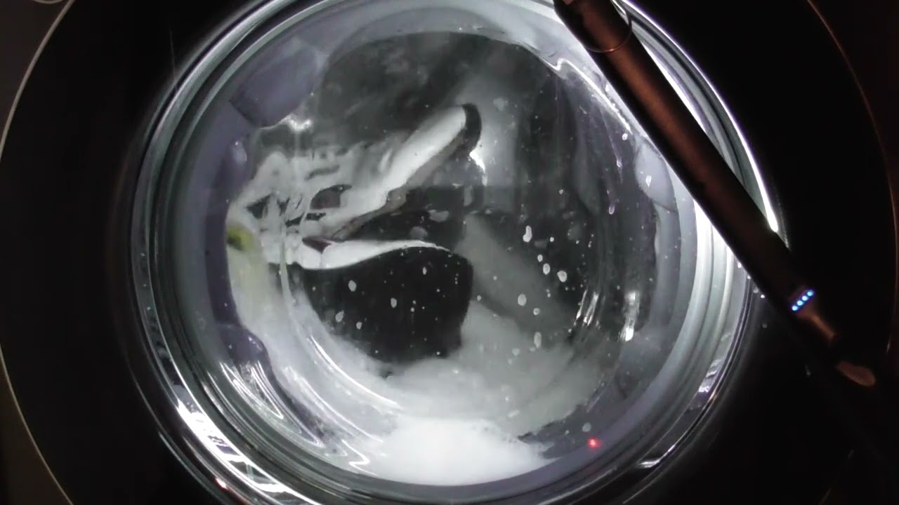 LG AiDD Steam Washer, Shoe wash on Delicates 40 with Intensive and Rinse+