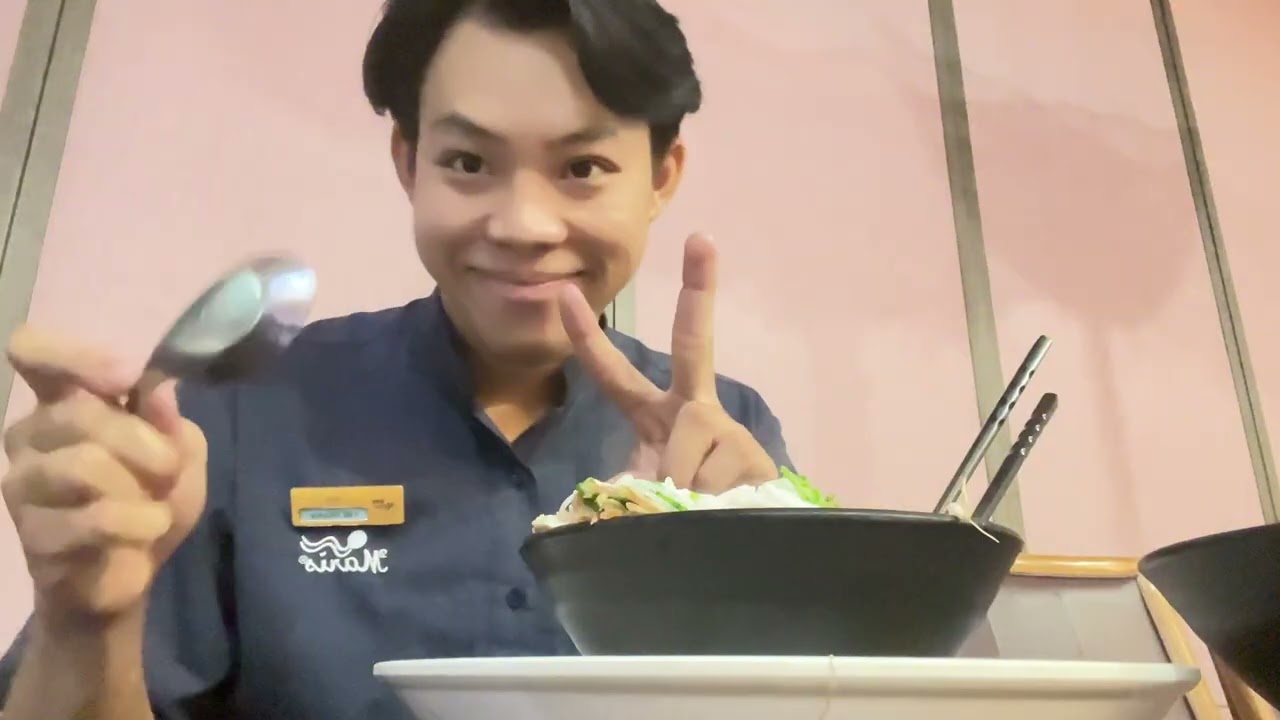 “Một ngày đi làm phục vụ ở D’Maris | Vlog sinh viên làm thêm” Tanin Nguyễn.