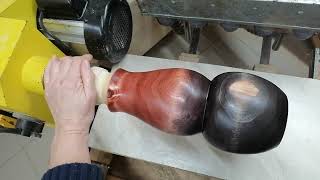 Изысканная 2-сферическая ваза. Тыква-горлянка. Колерую черным и красным. Black & red vase in epoxy