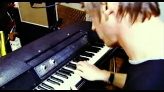 Miniatura del video "Liam Gallagher & Steve Cradock - Carnation (The Jam Cover)"