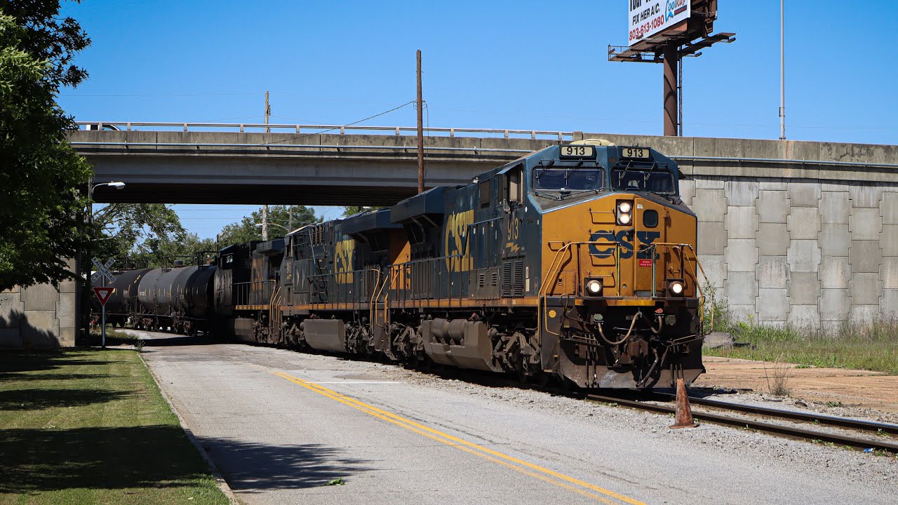 Sharp K5HL on CSX 913