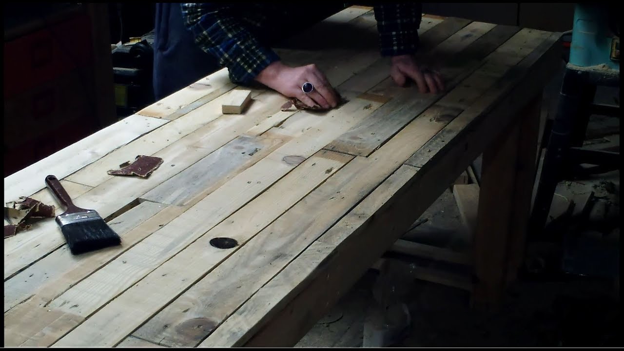 How to Sand Pallet Table Top - DIY Pallet Computer Desk 