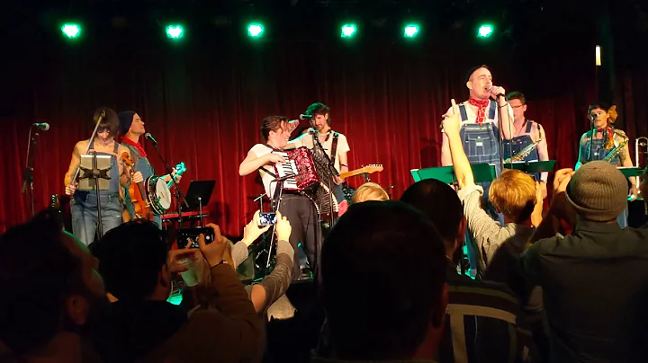Too-Rye-Ay feat. Ted Leo - Come On Eileen (live at...