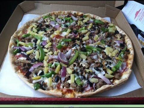 Pizza Hut Super Supreme Pizza Review