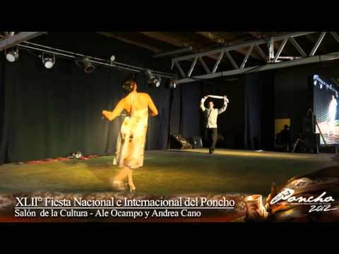 Poncho 2012 - Salon de la Cultura - Ale Ocampo y Andrea Cano