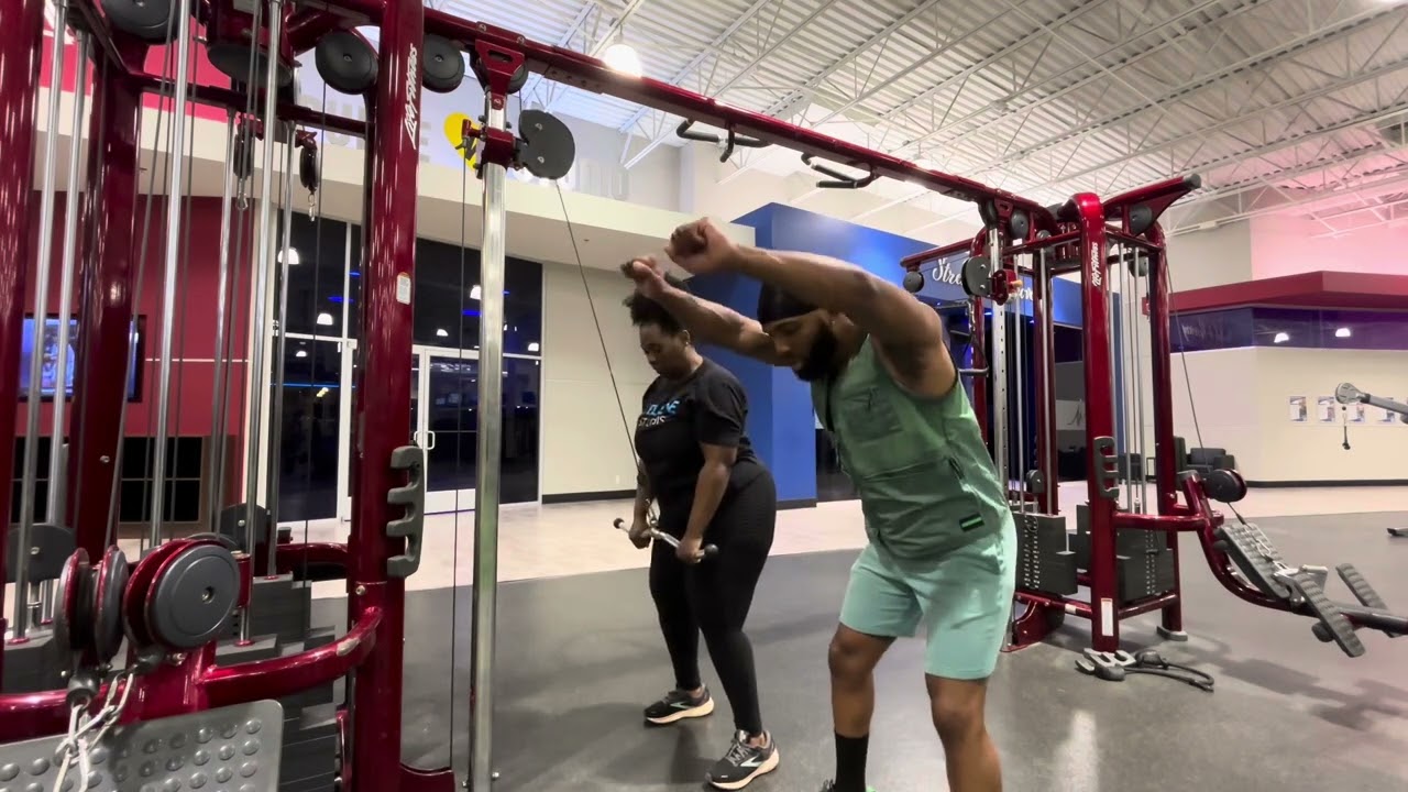 Getting mom back in the gym 💪🏾