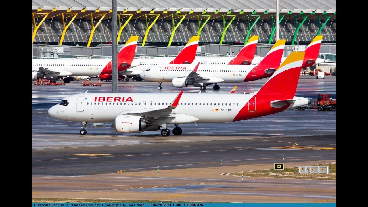 Iberia A320neo landing in Tirana🇦🇱 from Madrid🇪🇸