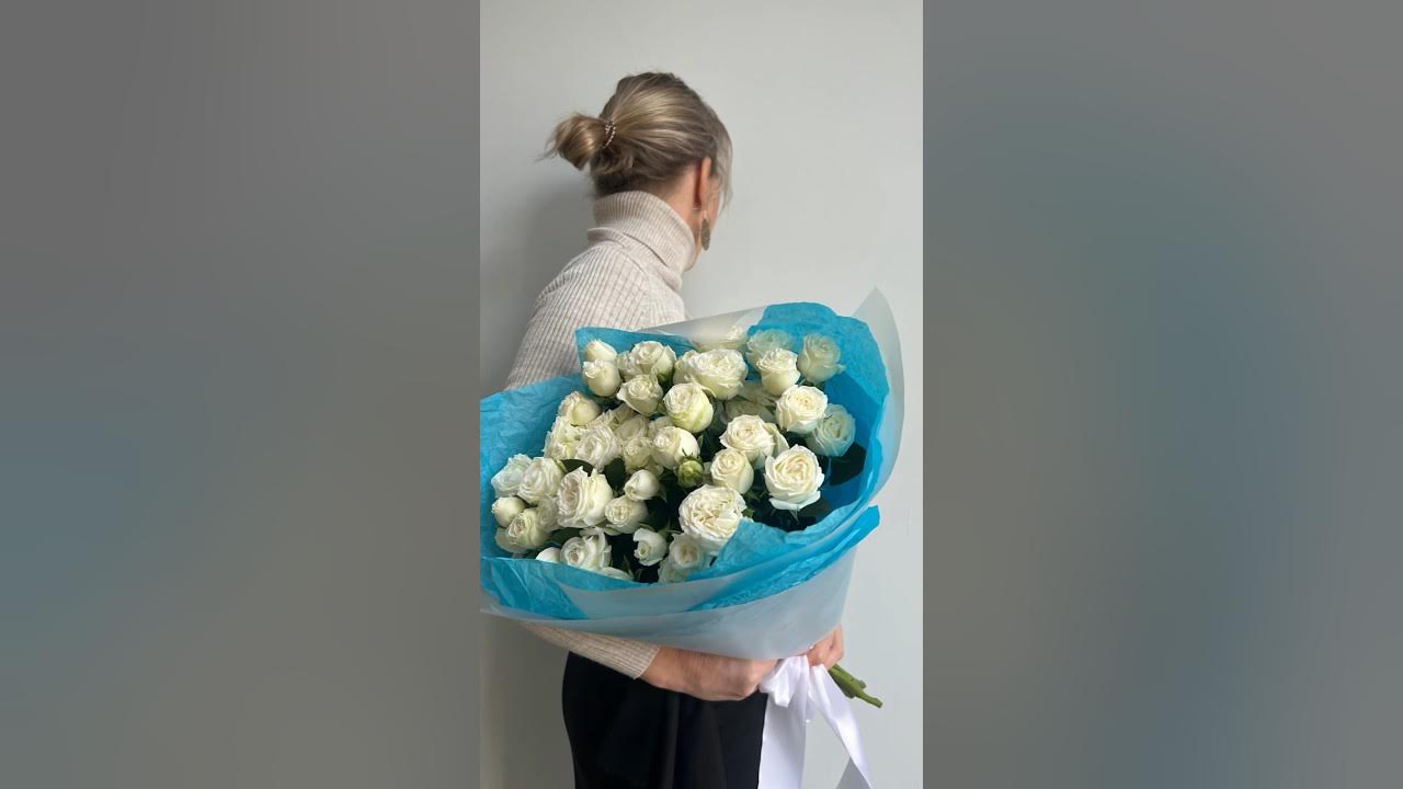 Кустовая пионовидная роза Мисс Бомбастик Miss Bombastic 11 шт 2.750🌹 ...