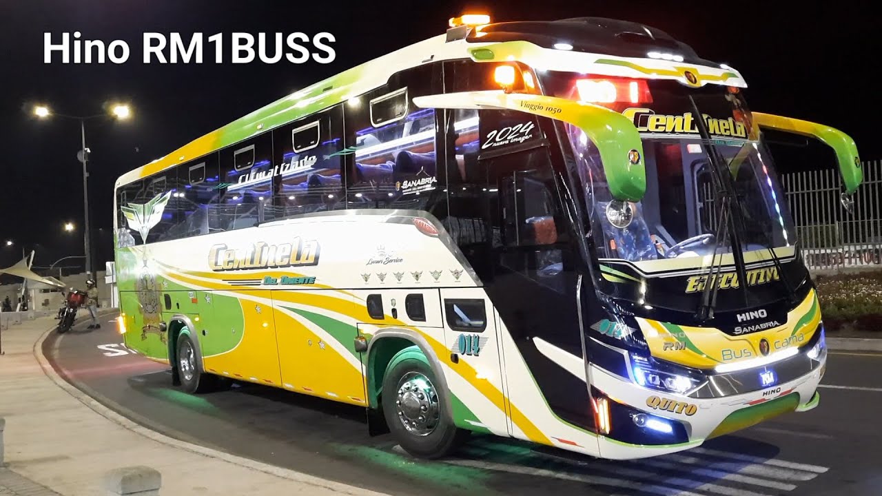 Hino RM1BUSS motor posterior de carrocerías Sanabria modelo THUNDERBOLT