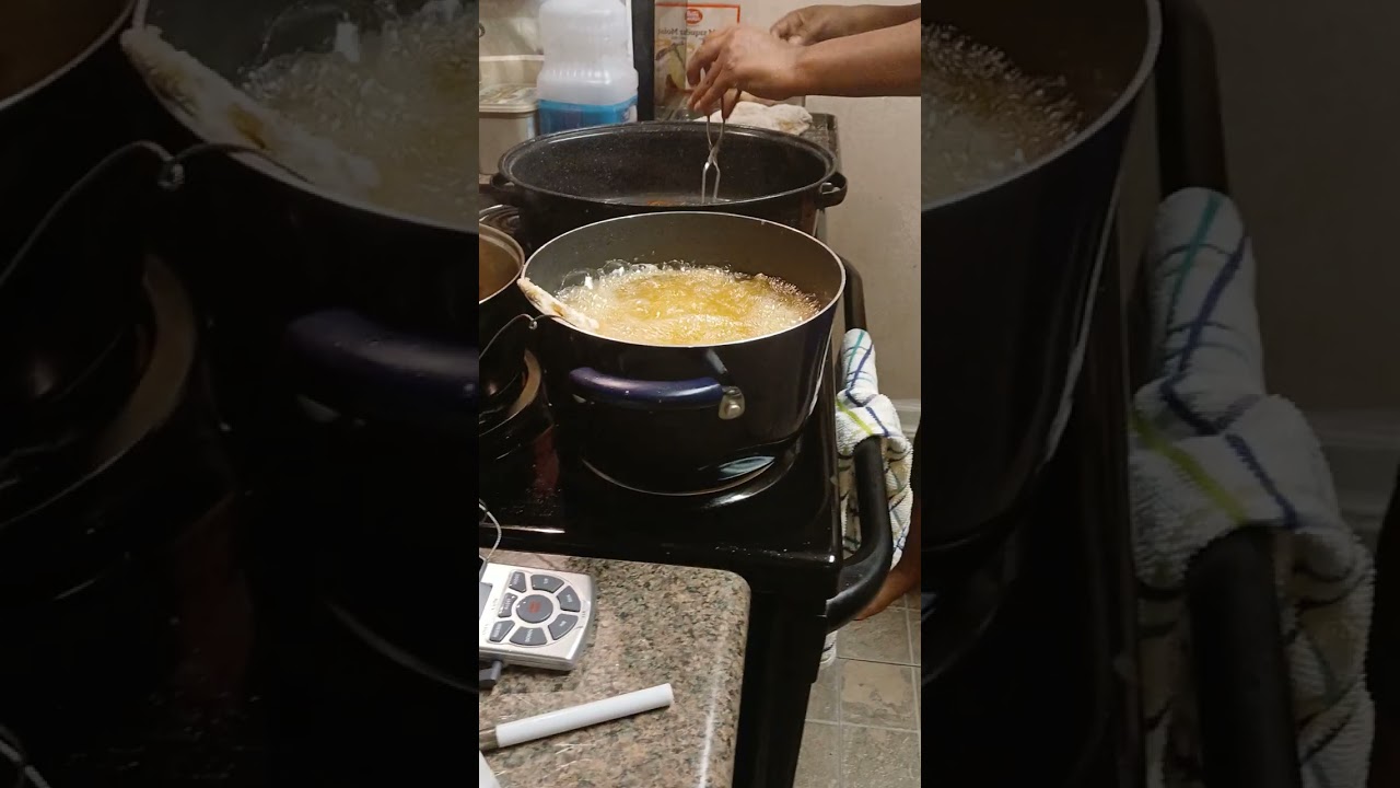 Fried Turkey Wings Smothered in Gravy &Rice & Italian Medley & Apple, Blueberry &Walnut Quick Bread