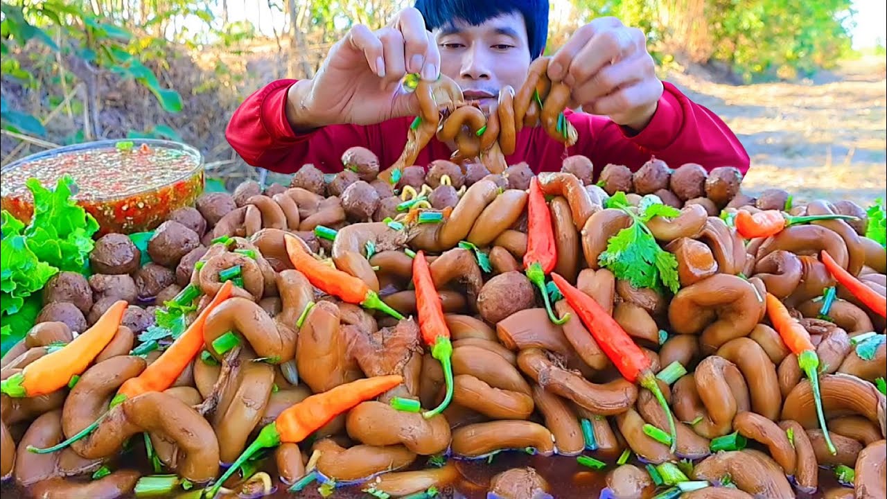 บะหมี่เผ็ดไส้ตุ๋นจิ้มซีฟู๊ดแกล้มผักสดแซ่บคักหลายครับพี่น้อง ASMR MUKBANG EATING SHOW#โก้อีสานพาแดก 