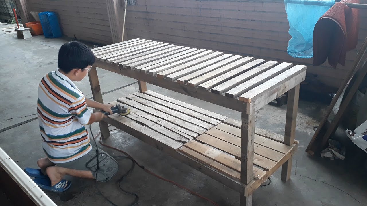 Tự đóng bàn từ Pallet cũ | DIY Table from Old Pallet - youtube